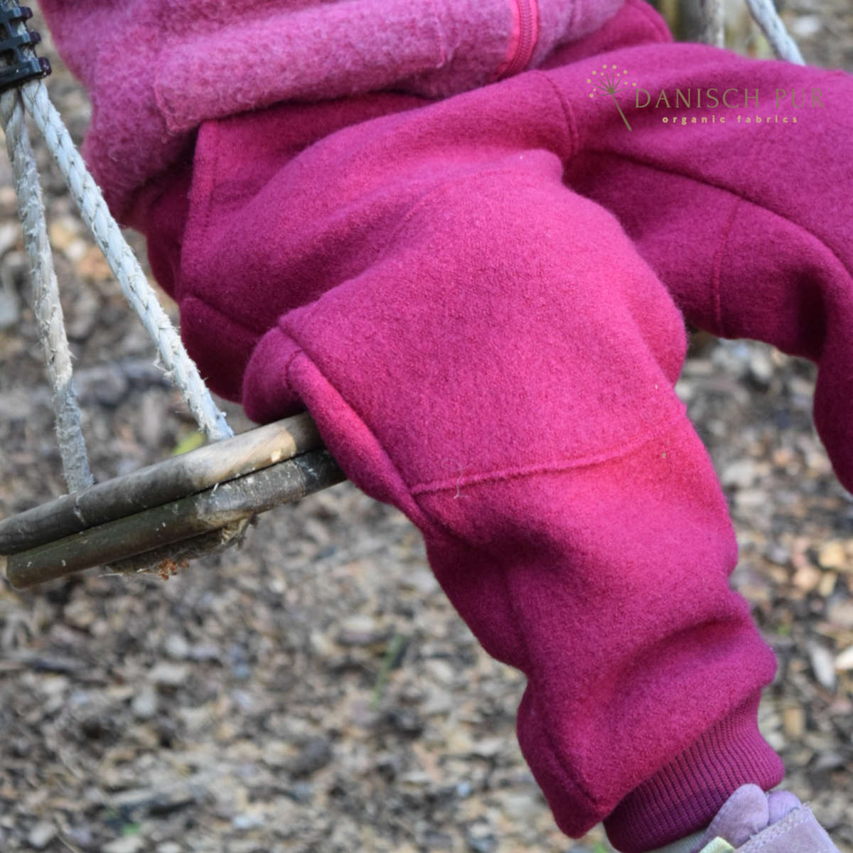 Cuddly walk in cherry red - organic wool walk as merino wool (kbt, mulesing-free)
