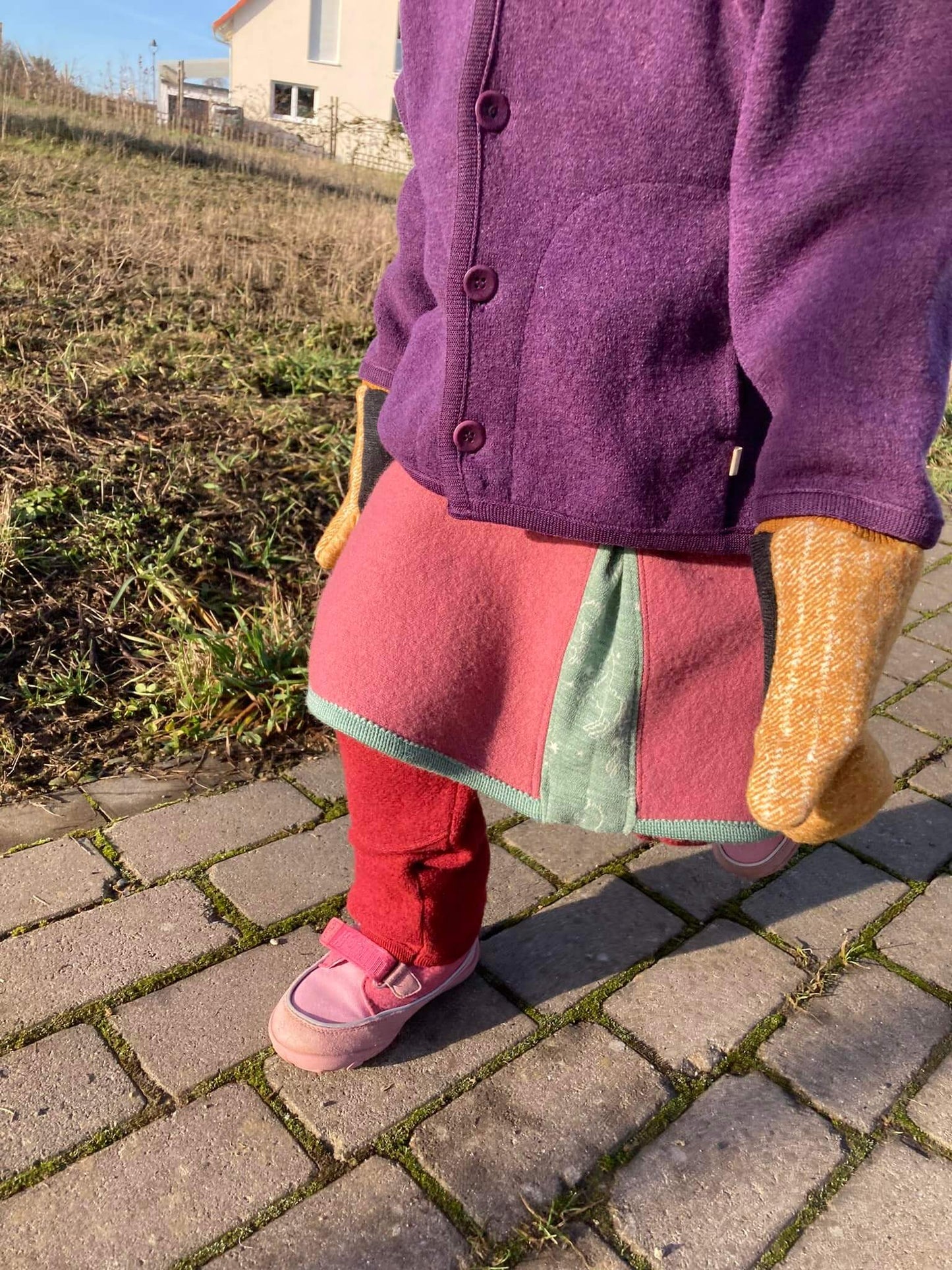 Schnittmuster "Miss Walk" Kinderrock aus Walk mit pfiffiger Falte, 74-164 von t-design, inkl Beamer Datei