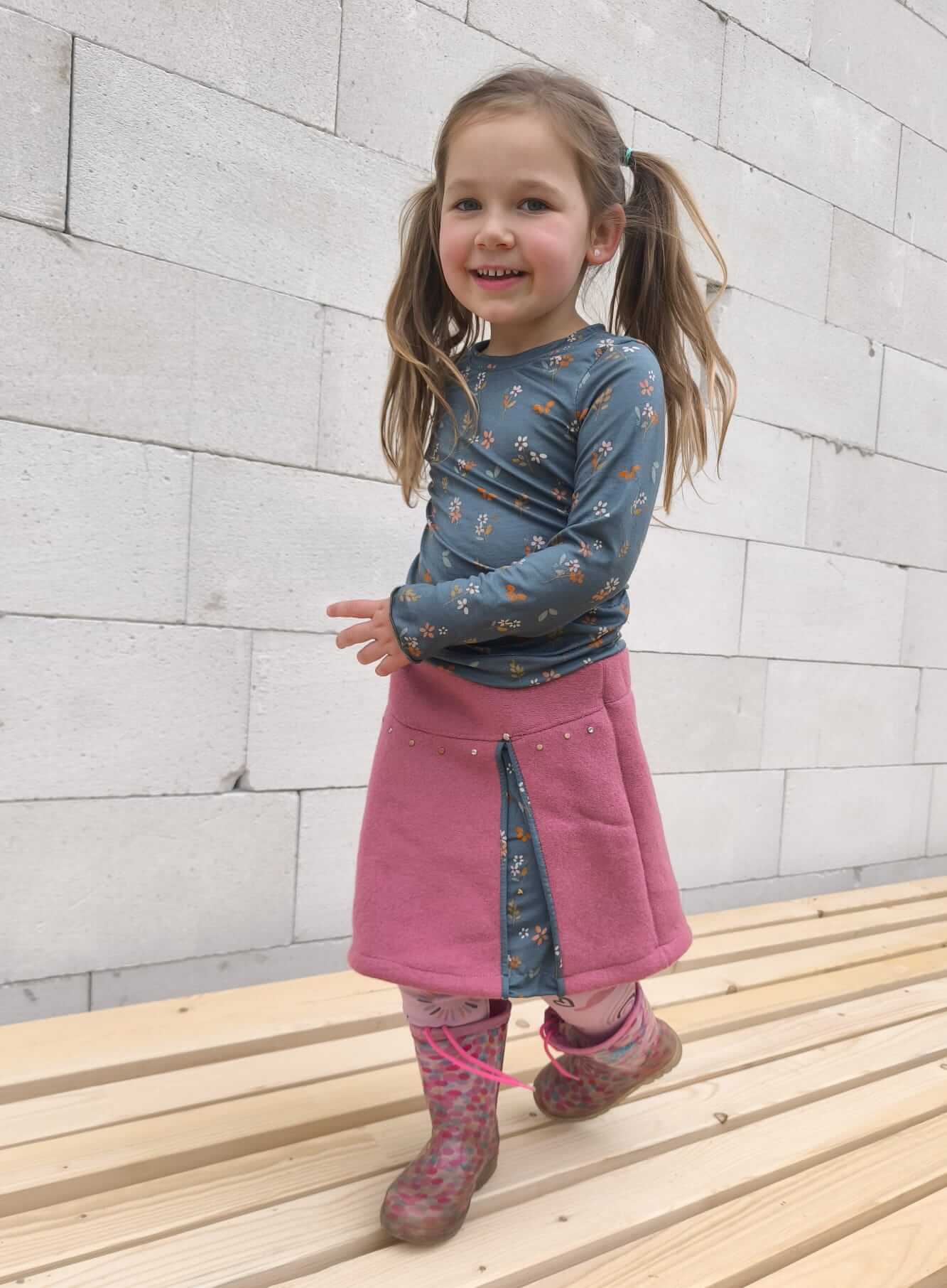Schnittmuster "Miss Walk" Kinderrock aus Walk mit pfiffiger Falte, 74-164 von t-design, inkl Beamer Datei