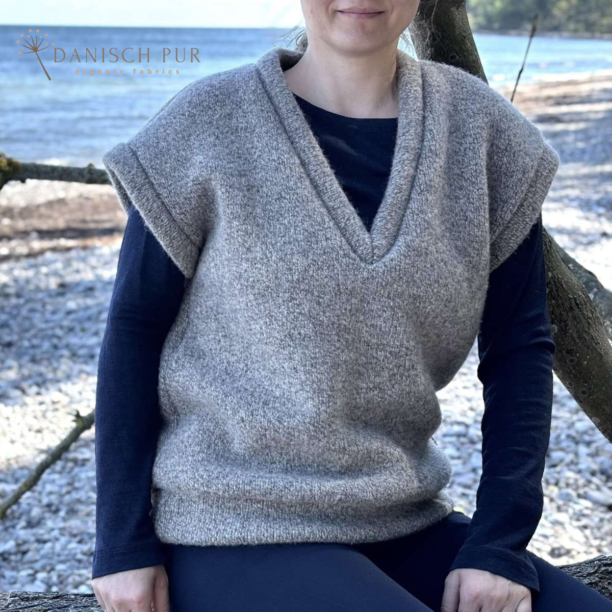 Chunky knit, natural grey-brown, made from virgin wool (organic certified)