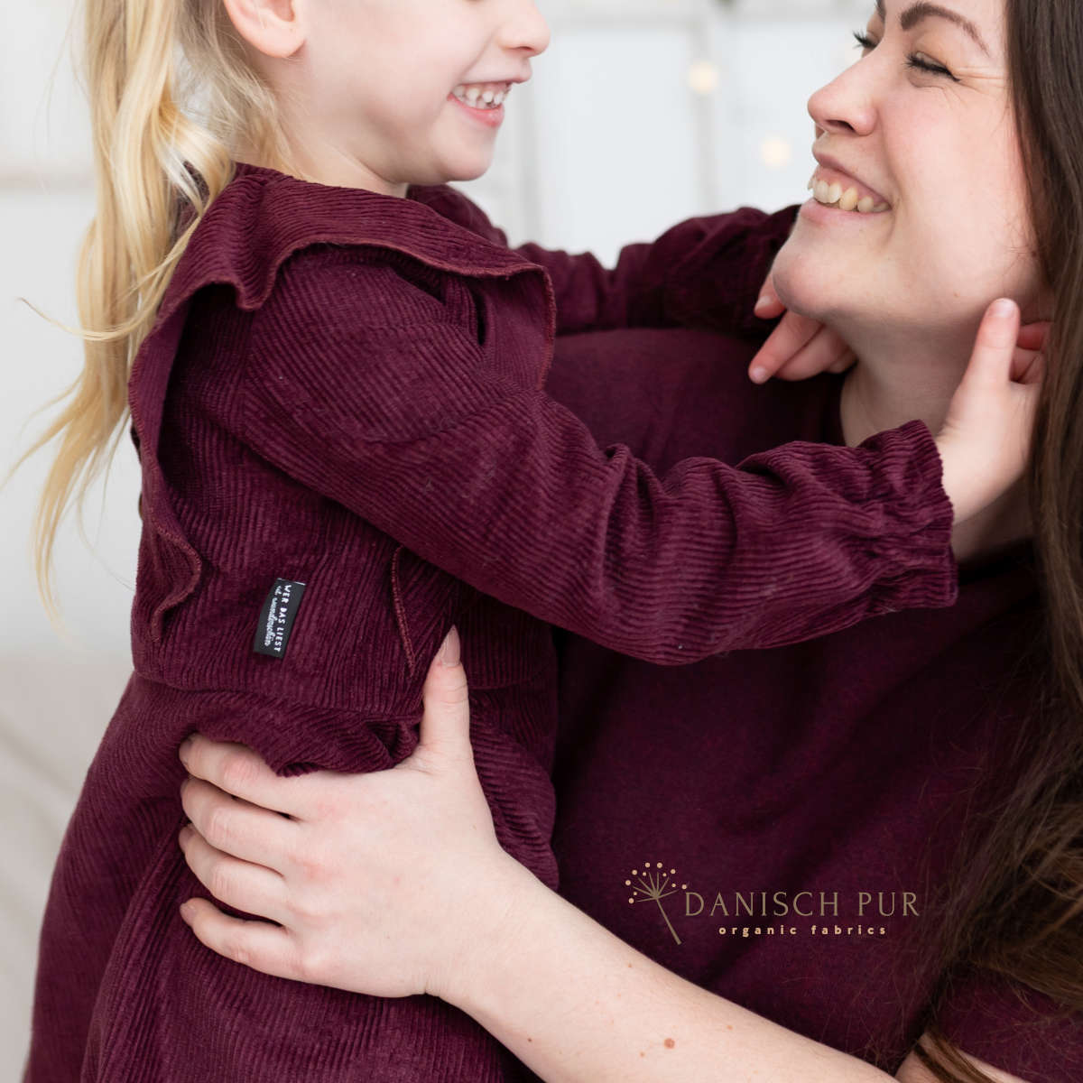 Webware Hanf Lyocell CORD - Cord Waldfrucht (55% Hanf-45% TENCEL™ Lyocell)