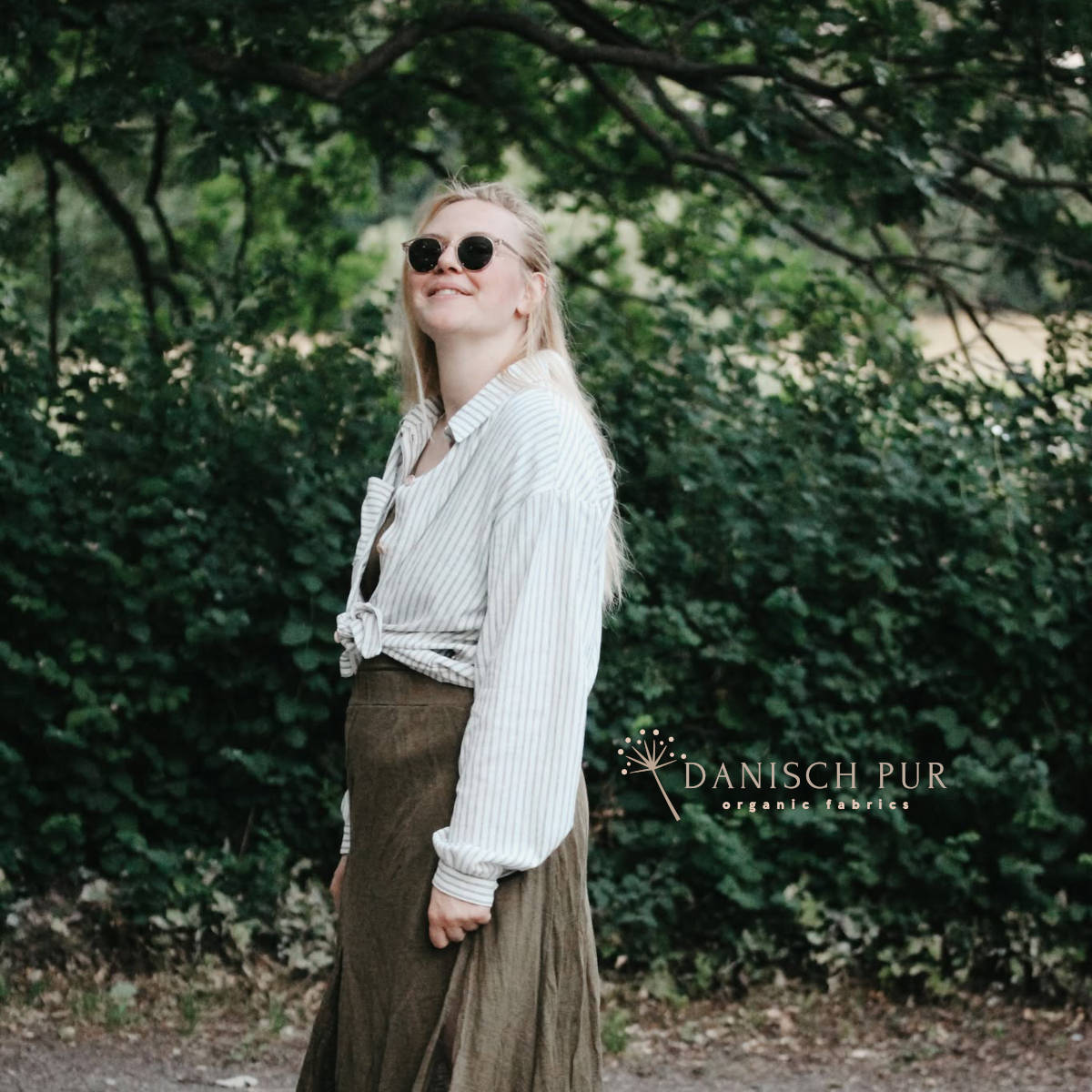 Woven hemp lyocell charcoal (55% hemp-43% TENCEL™ lyocell, 2% elastane)