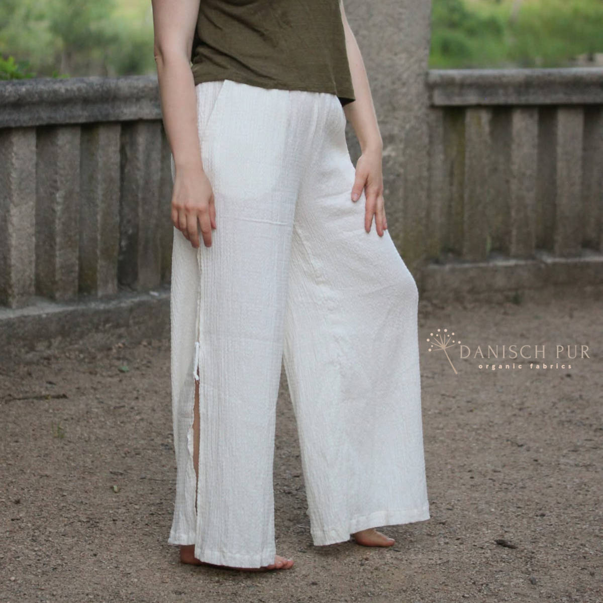 Woven hemp lyocell charcoal (55% hemp-43% TENCEL™ lyocell, 2% elastane)