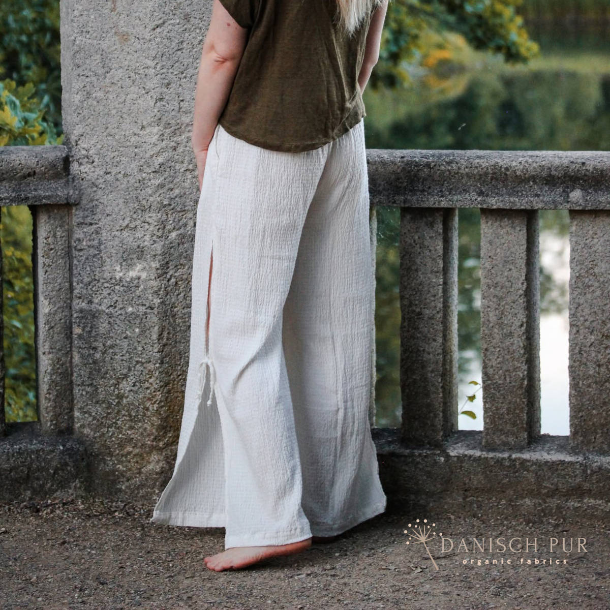 Woven hemp lyocell charcoal (55% hemp-43% TENCEL™ lyocell, 2% elastane)