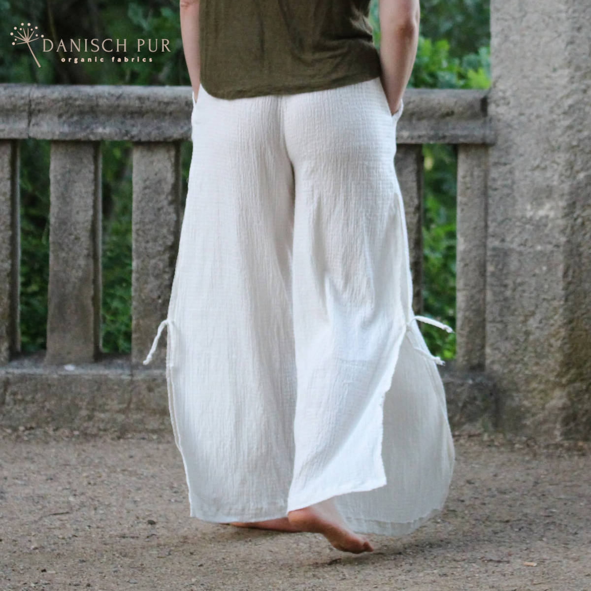 Woven hemp lyocell charcoal (55% hemp-43% TENCEL™ lyocell, 2% elastane)
