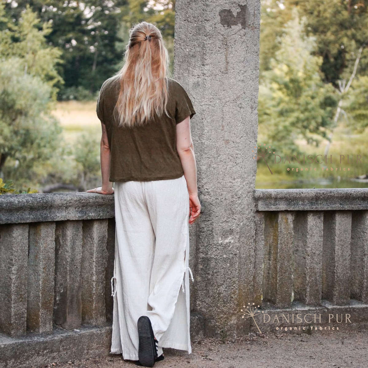 Woven hemp lyocell charcoal (55% hemp-43% TENCEL™ lyocell, 2% elastane)