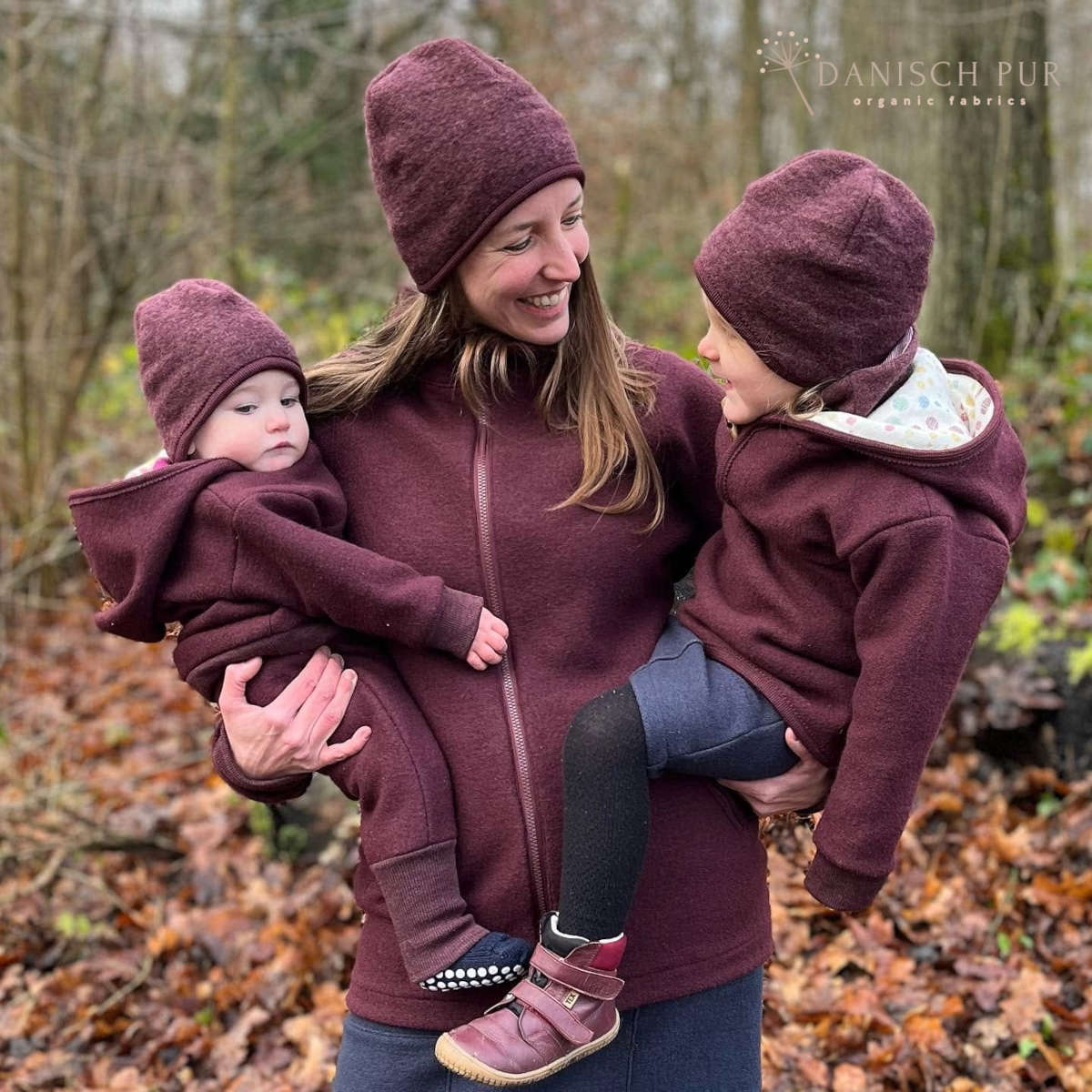 Cozy walk in chocolate cherry - organic wool walk as merino wool walk