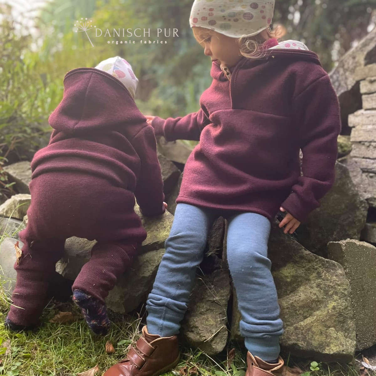 Cozy walk in chocolate cherry - organic wool walk as merino wool walk