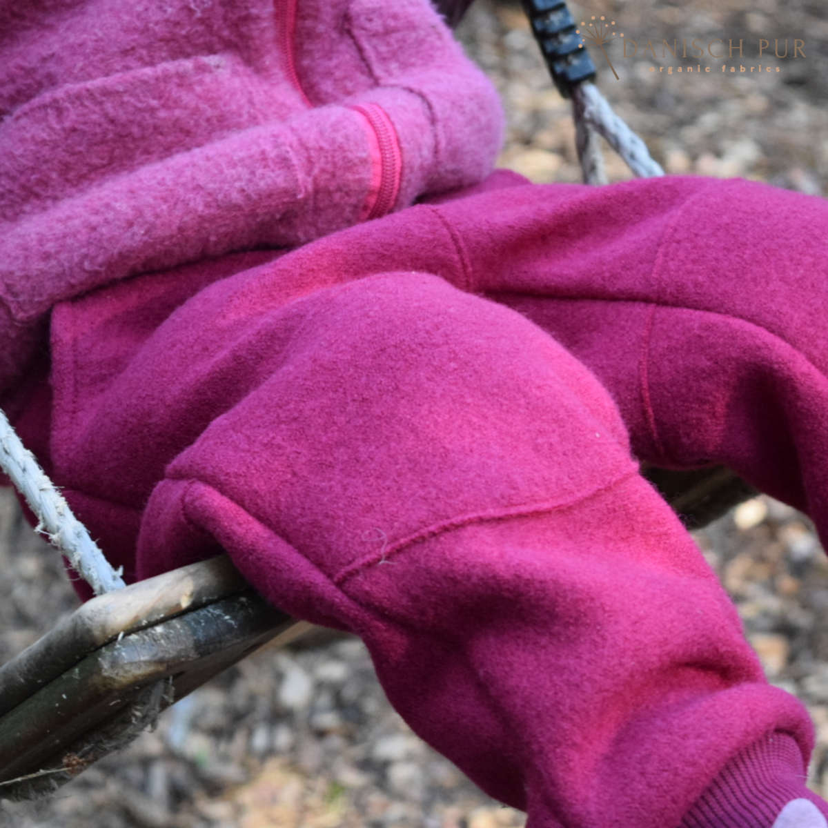 Cuddly walk in cherry red - organic wool walk as merino wool (kbt, mulesing-free)