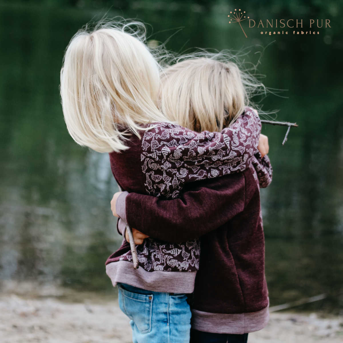 Bio Wolljersey Jacquard Gänse auf Schokokirsch meliert (Merino, kbt, mulesingfrei)