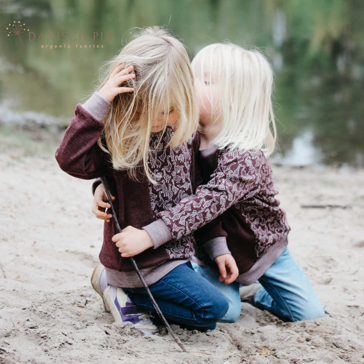 Bio Wolljersey Jacquard Gänse auf Schokokirsch meliert (Merino, kbt, mulesingfrei)