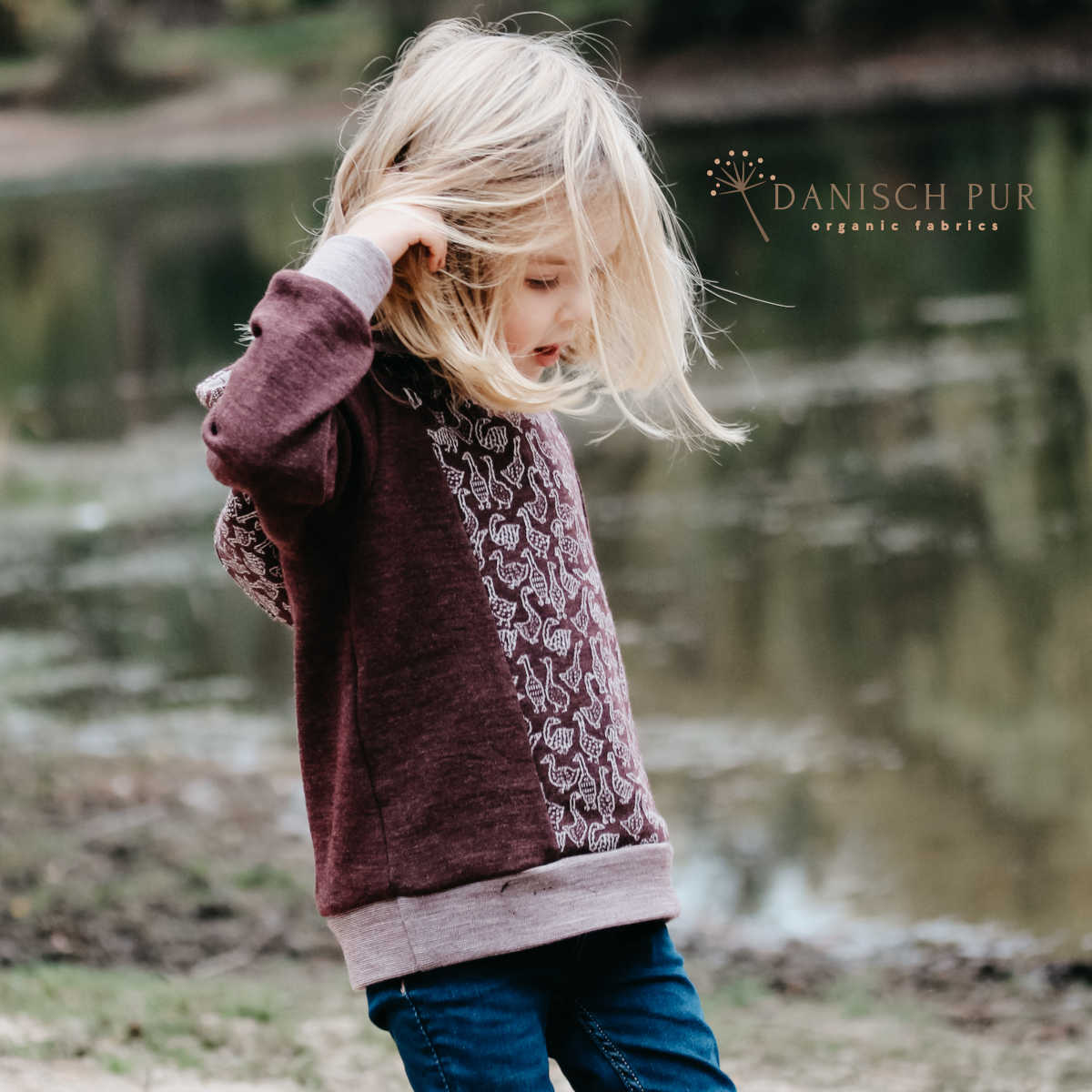 Bio Wolljersey Jacquard Gänse auf Schokokirsch meliert (Merino, kbt, mulesingfrei)