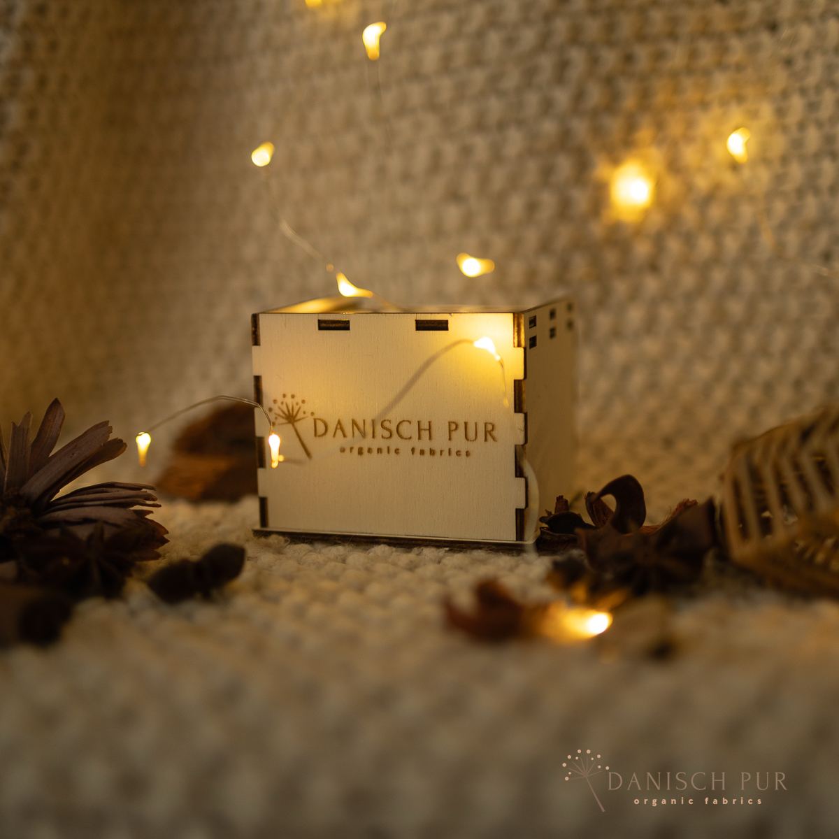 Vorbestellung Korklabel Adventskalender 2026 Danisch Pur inklusive Schatzkästchen