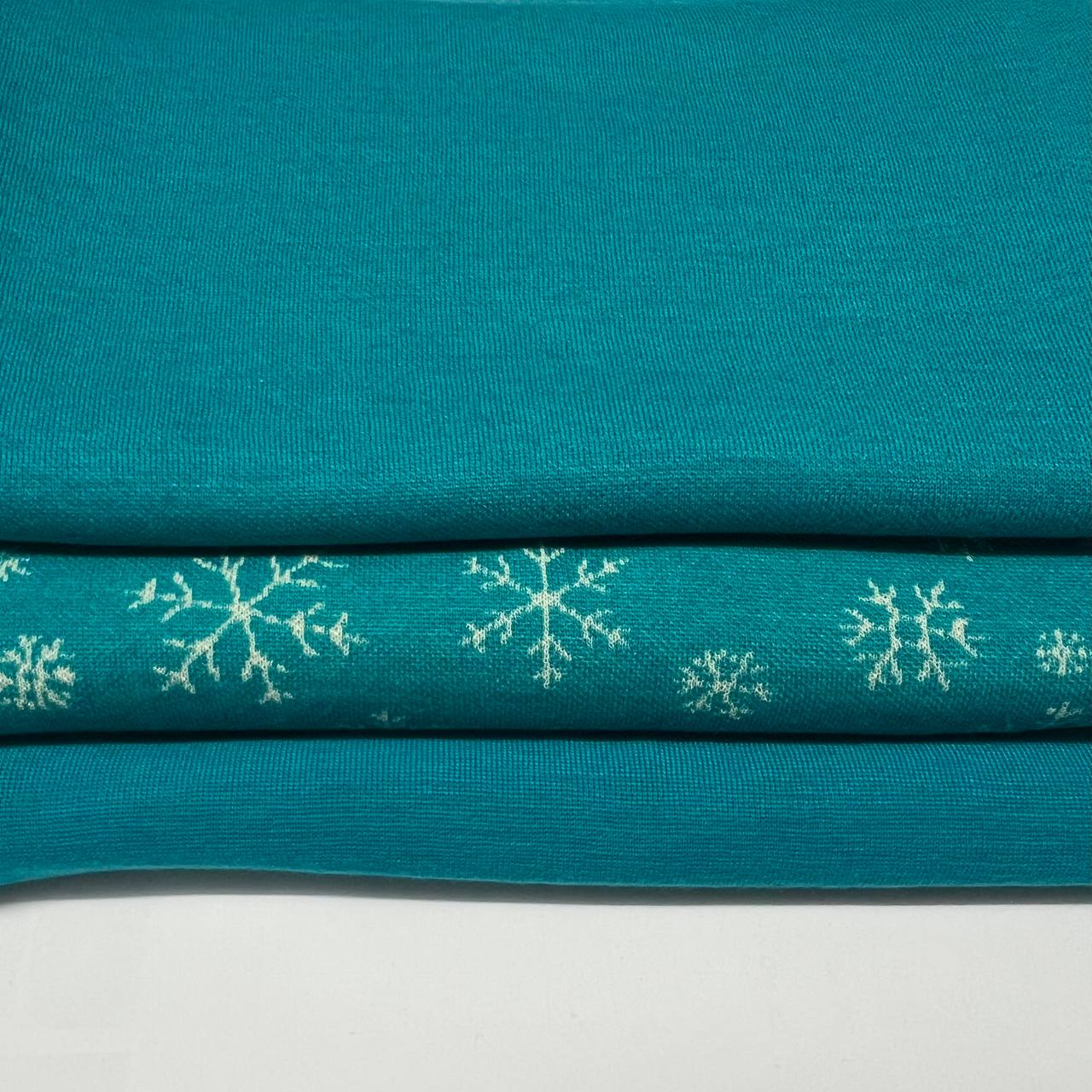 Schneeflocken Paket (40 cm sehr feines Bündchen Türkis, 80 cm Schneeflocken Türkis, 60 cm uni Türkis)