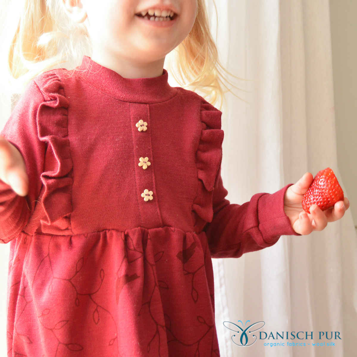 Organic wool jersey in raspberry red (merino, organic, mulesing-free)_v2